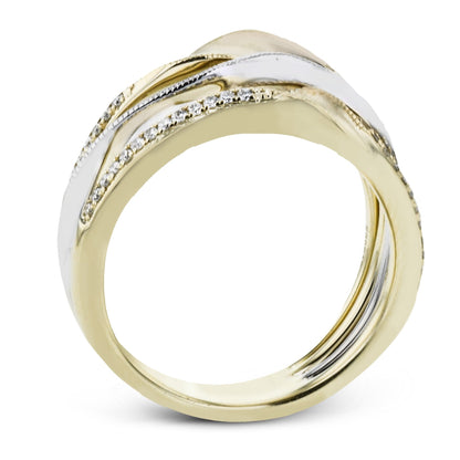 Fashion Ring in 18k Gold with Diamonds