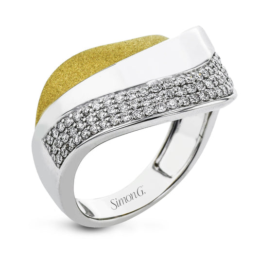 Fashion Ring in 18k Gold with Diamonds