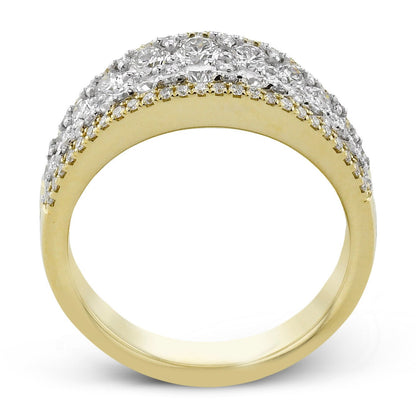 Fashion Ring In 18k Gold With Diamonds