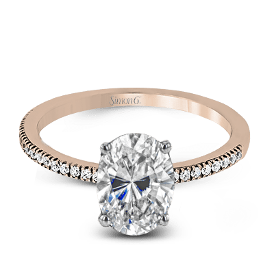 Oval-cut Engagement Ring & Matching Wedding Band in 18k Gold with Diamonds