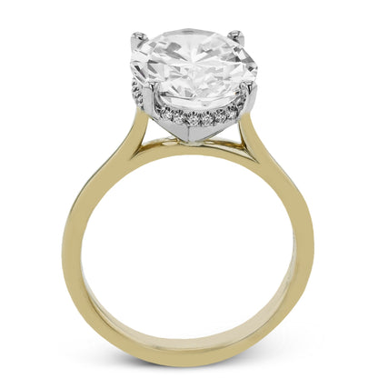 Oval-cut Hidden Halo Engagement Ring in 18k Gold with Diamonds