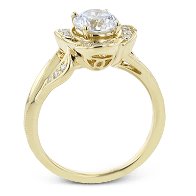 Round-cut Engagement Ring in 18k Gold with Diamonds