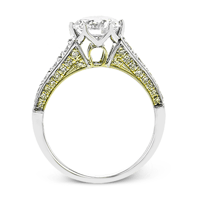 Round-Cut Engagement Ring In 18k Gold With Diamonds